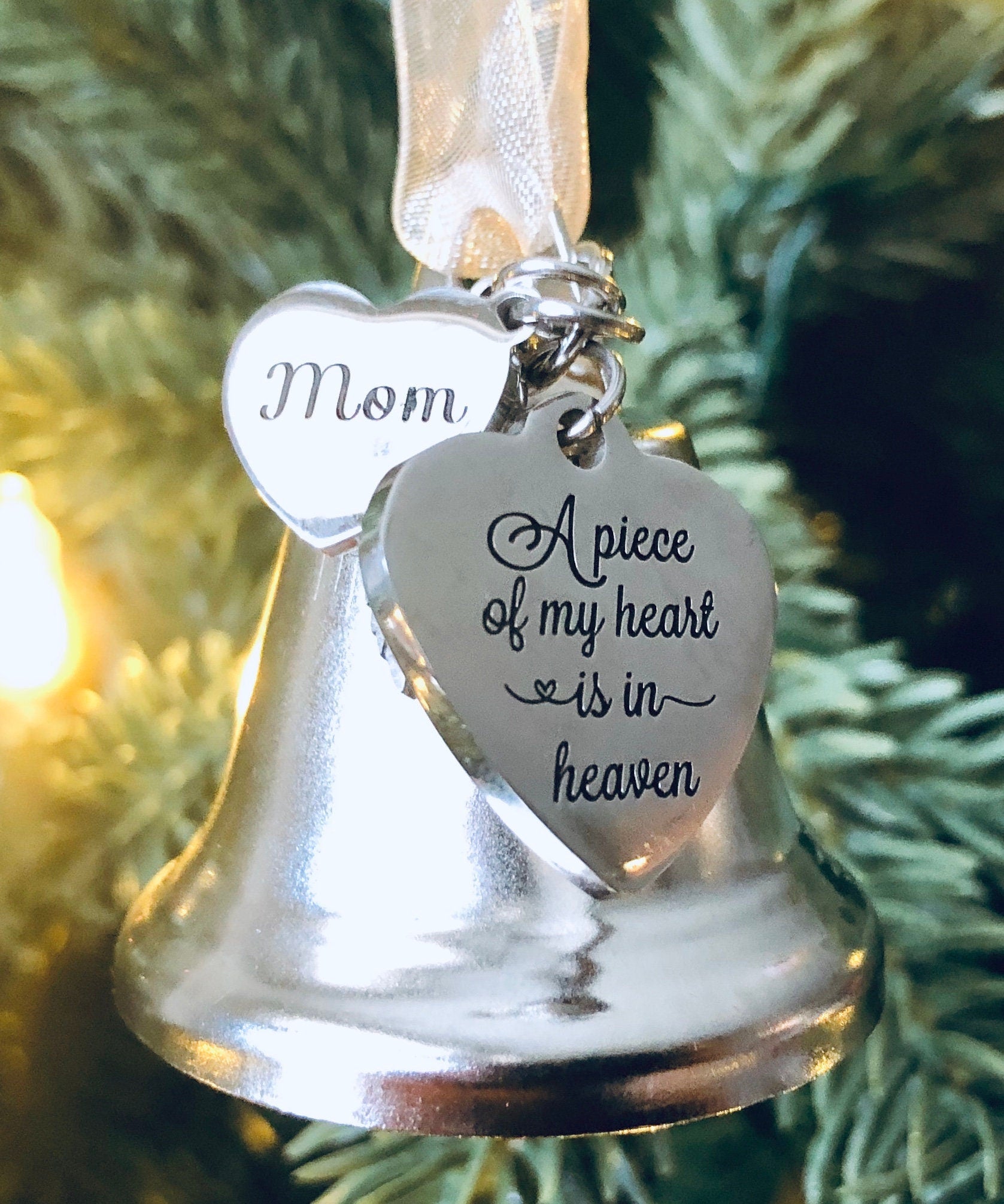 Mom Memorial Bell Ornament – Customizable “A Piece of My Heart” Christmas Keepsake, Beautiful Tribute for Loss of a Loved One, Memorial Gift | Christmas Ornament | Holiday Gift – Christmas Ornament by K9King